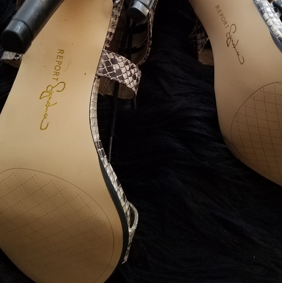 Report signature - Picture 2 of 7